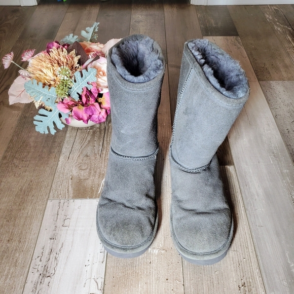 BearPaw Elle Short Boots, Gray, Women's Size 10 | Classic Suede | Slip On Boot - Picture 4 of 16